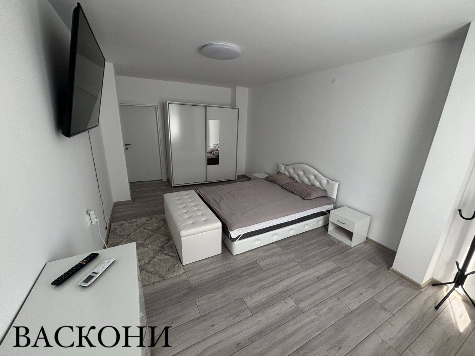 Тристаен апартамент - 1 нощувка за 4-5 човека 100 лева